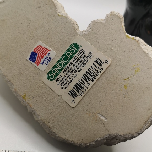 Vintage Collection of 14 Animal Figurines Featuring Cats Dogs Fox Skunk Bears - Picture 4 of 10